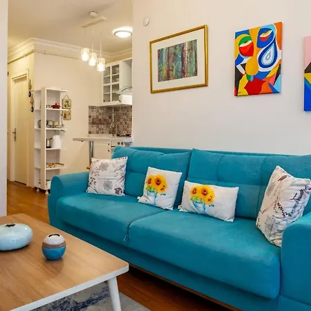 Pleasant Flat With Location In Sisli * Istanbul